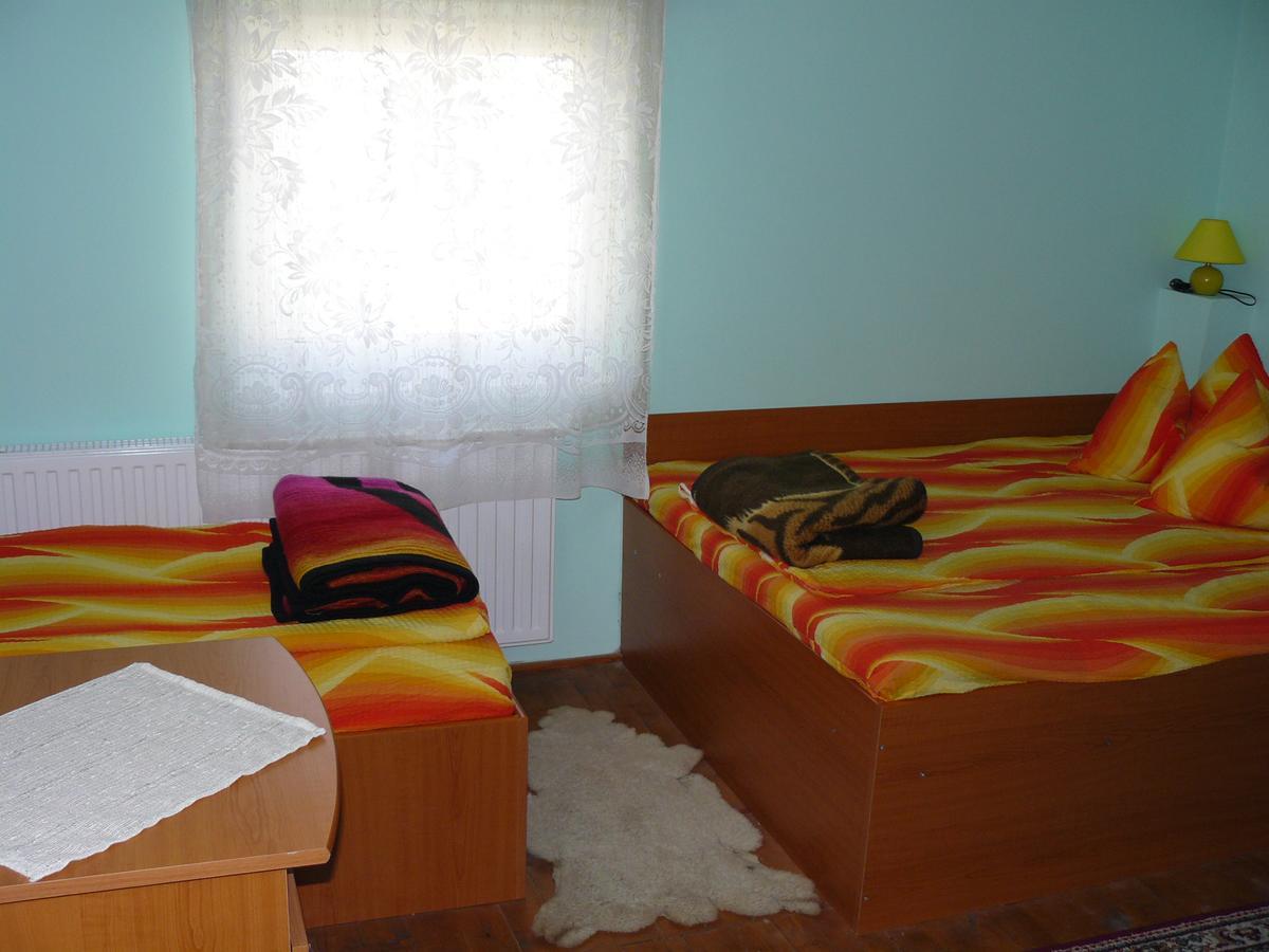 Gyongyvirag Panzio Bed & Breakfast Turia Ngoại thất bức ảnh