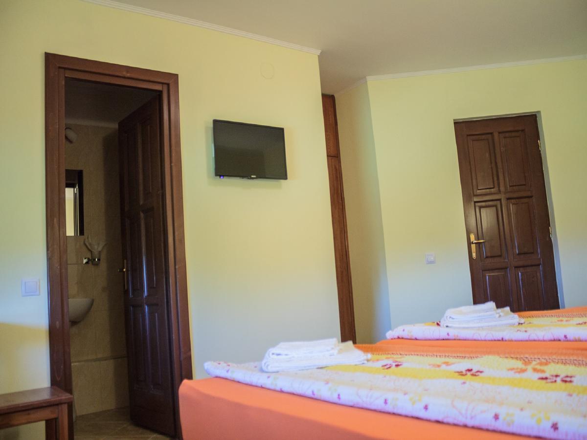 Gyongyvirag Panzio Bed & Breakfast Turia Ngoại thất bức ảnh