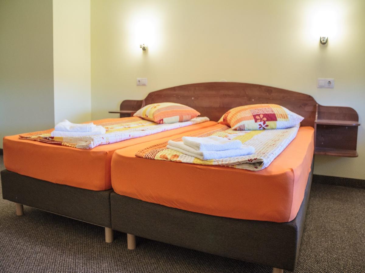 Gyongyvirag Panzio Bed & Breakfast Turia Ngoại thất bức ảnh